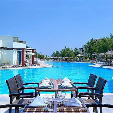 Labranda Miraluna Village 5* 吉奥塔略