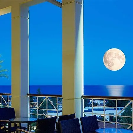 Labranda Miraluna Village 酒店