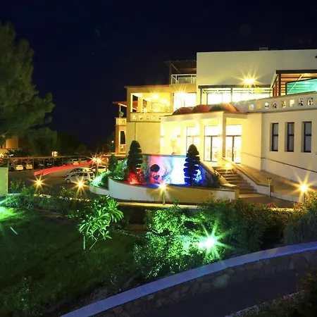 Labranda Miraluna Village