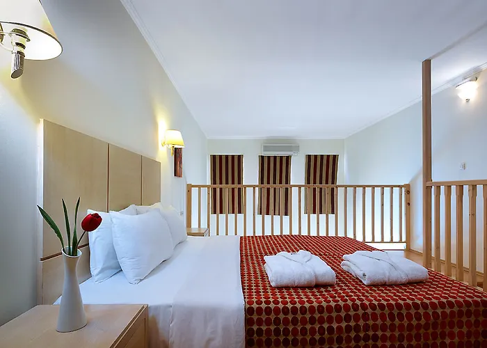 Hotell Labranda Miraluna Village 5*